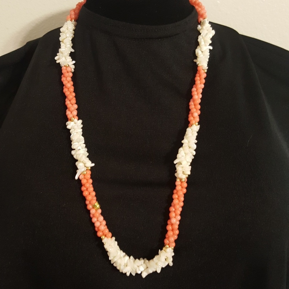 She'll and Bead Necklace